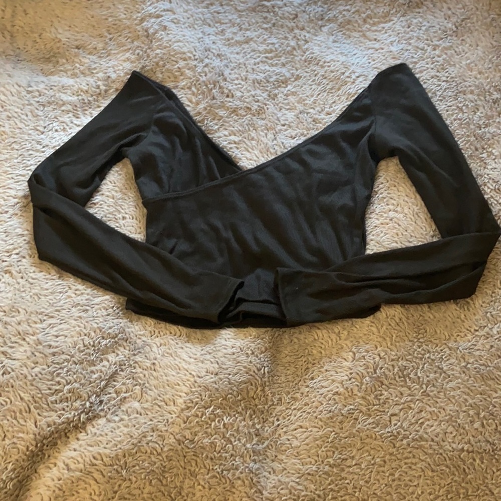 Off shoulder black crop top